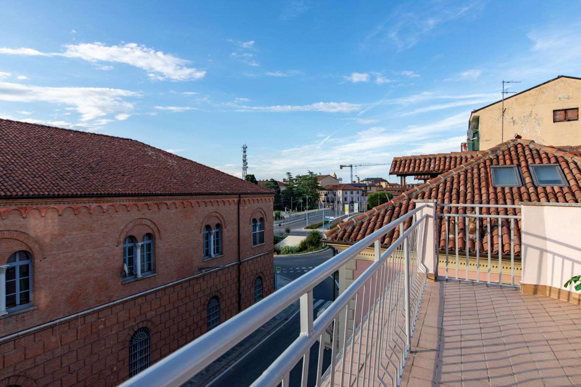 Attico Grand Terrace Apartment Alba  Exterior photo